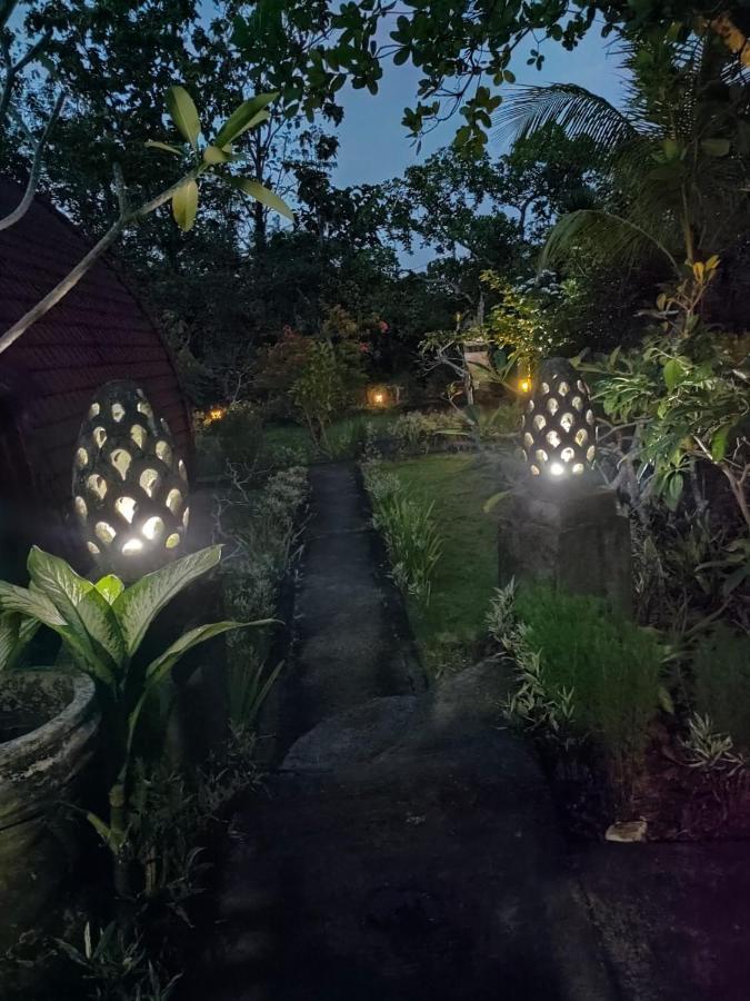 Bougainvillea Bungalow Batumadeg Buitenkant foto