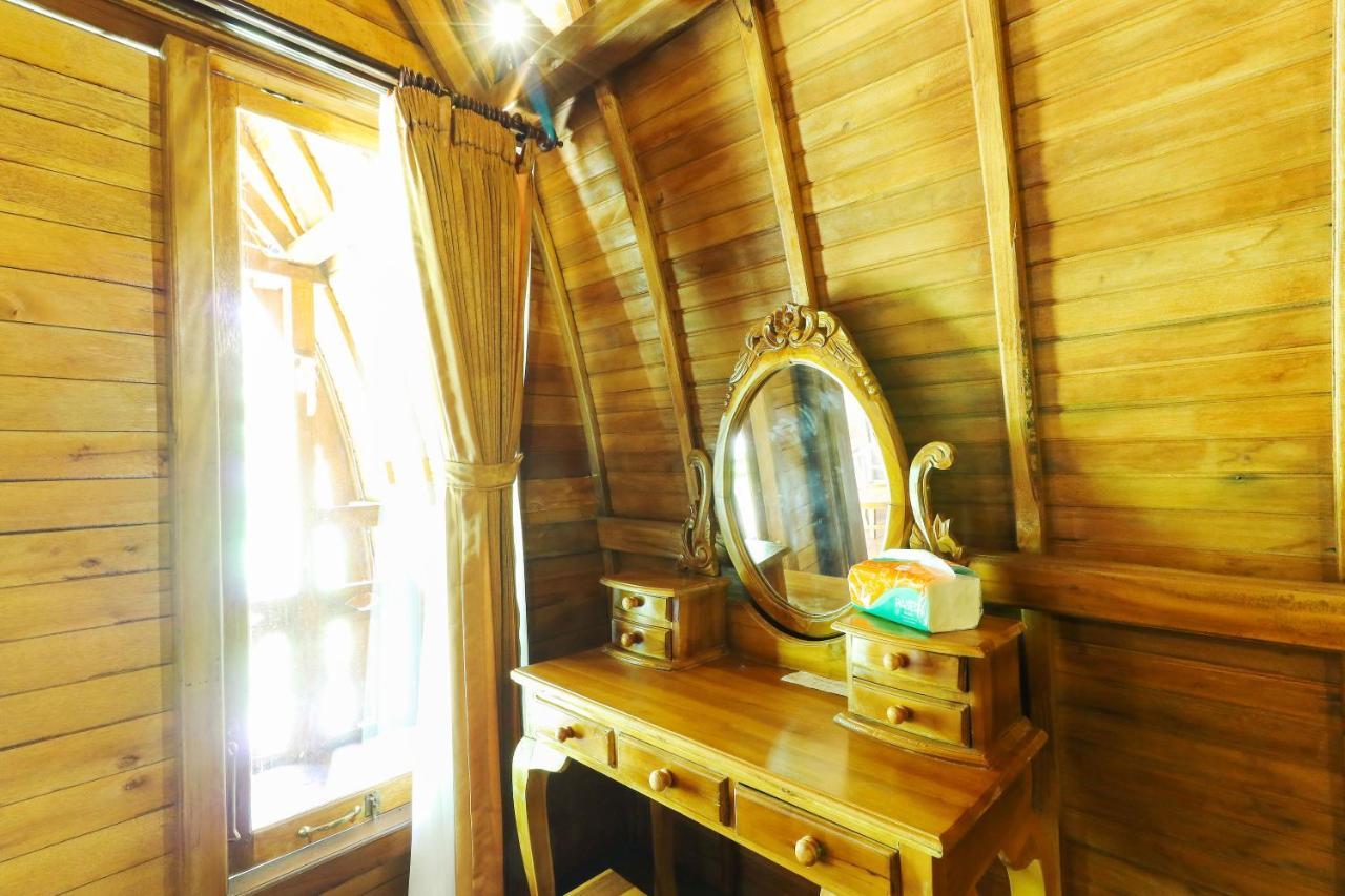 Bougainvillea Bungalow Batumadeg Buitenkant foto